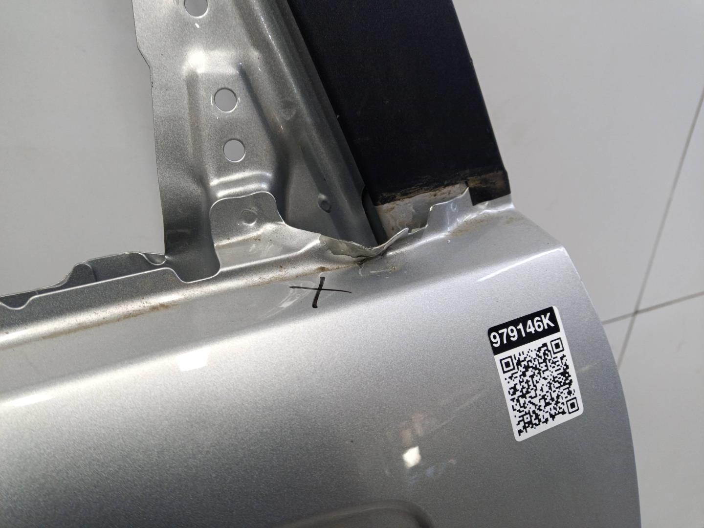 Дверь задняя левая