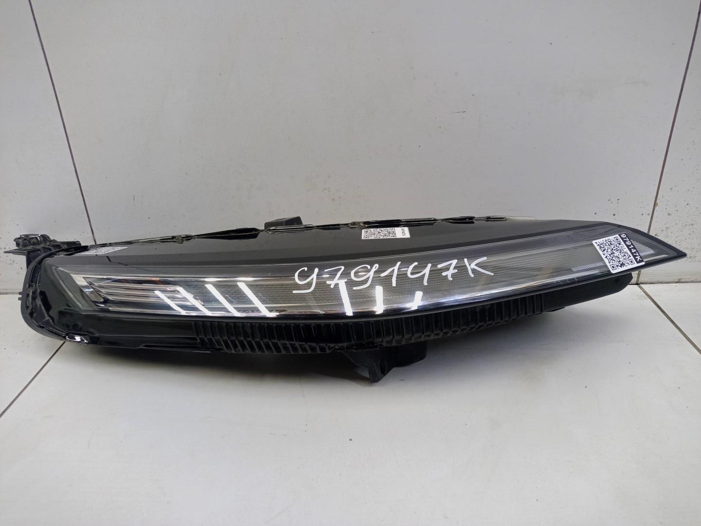 Фара дневного света правая (ходовые огни)