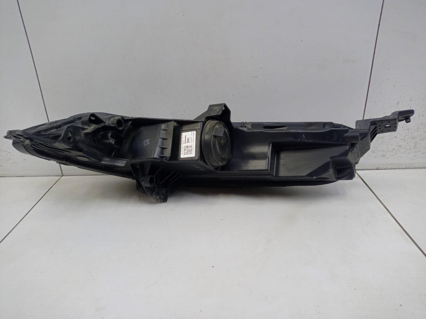 Фара дневного света правая (ходовые огни)