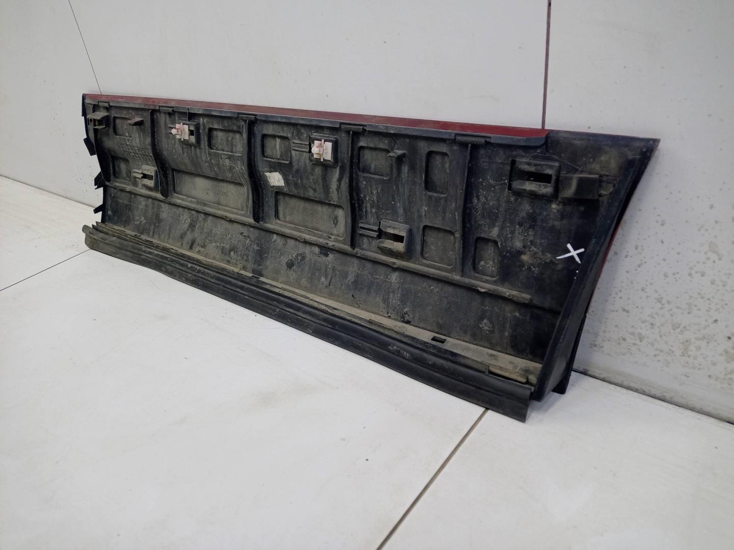 Накладка двери задней правой