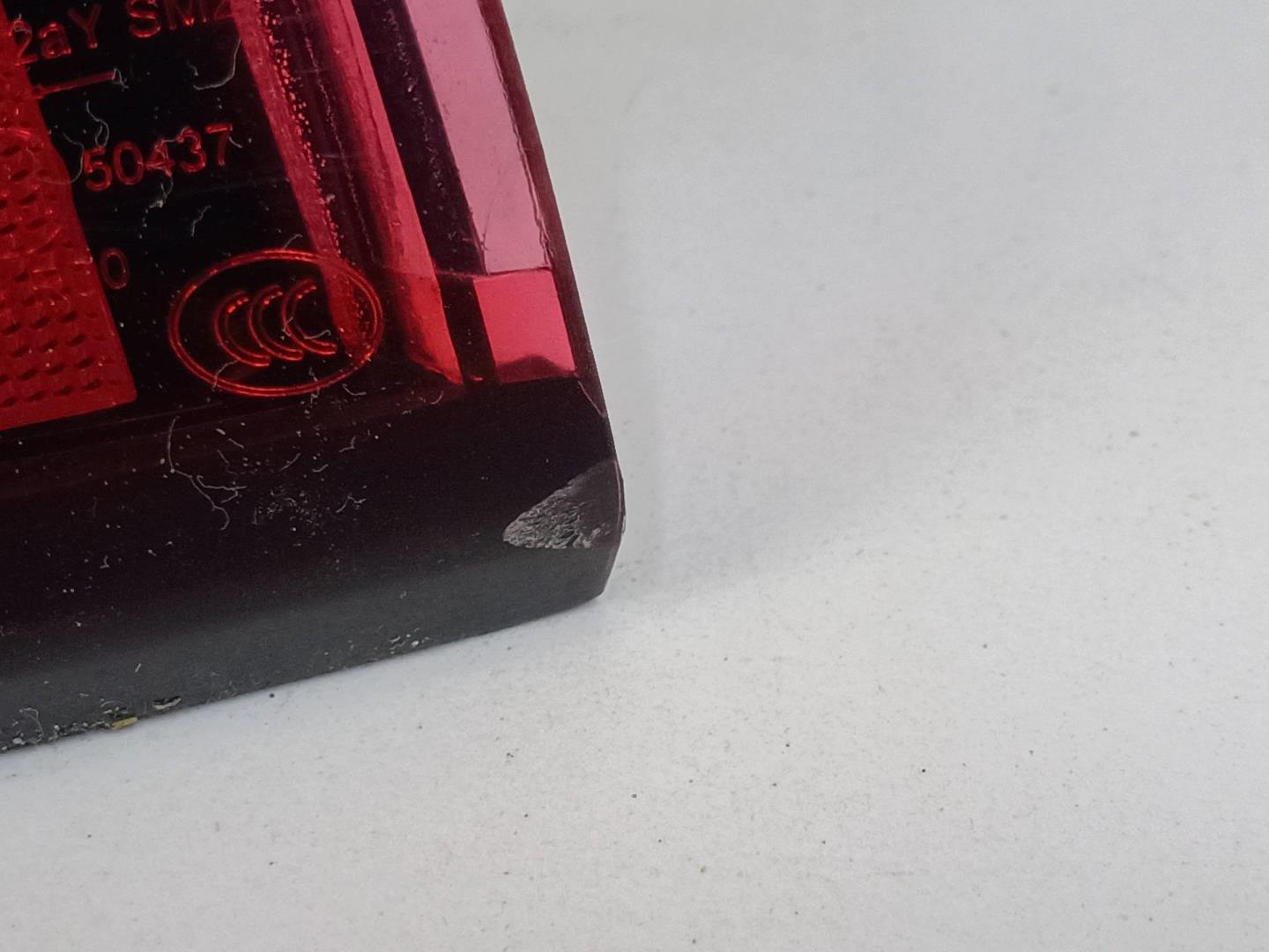 Фонарь задний наружный левый