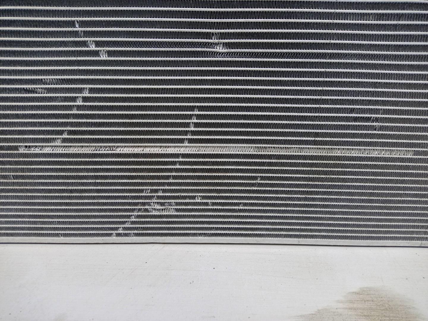 Радиатор кондиционера / конденсер