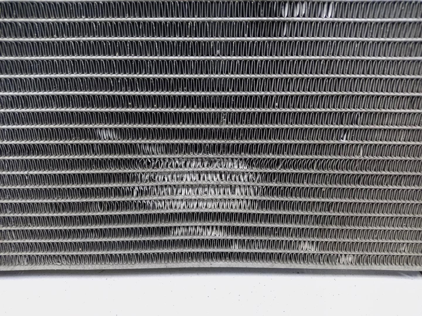 Радиатор охлаждения двигателя дополнительный