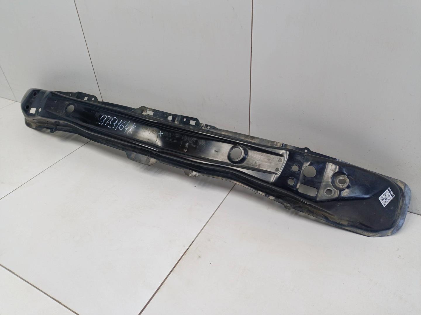 Усилитель переднего бампера