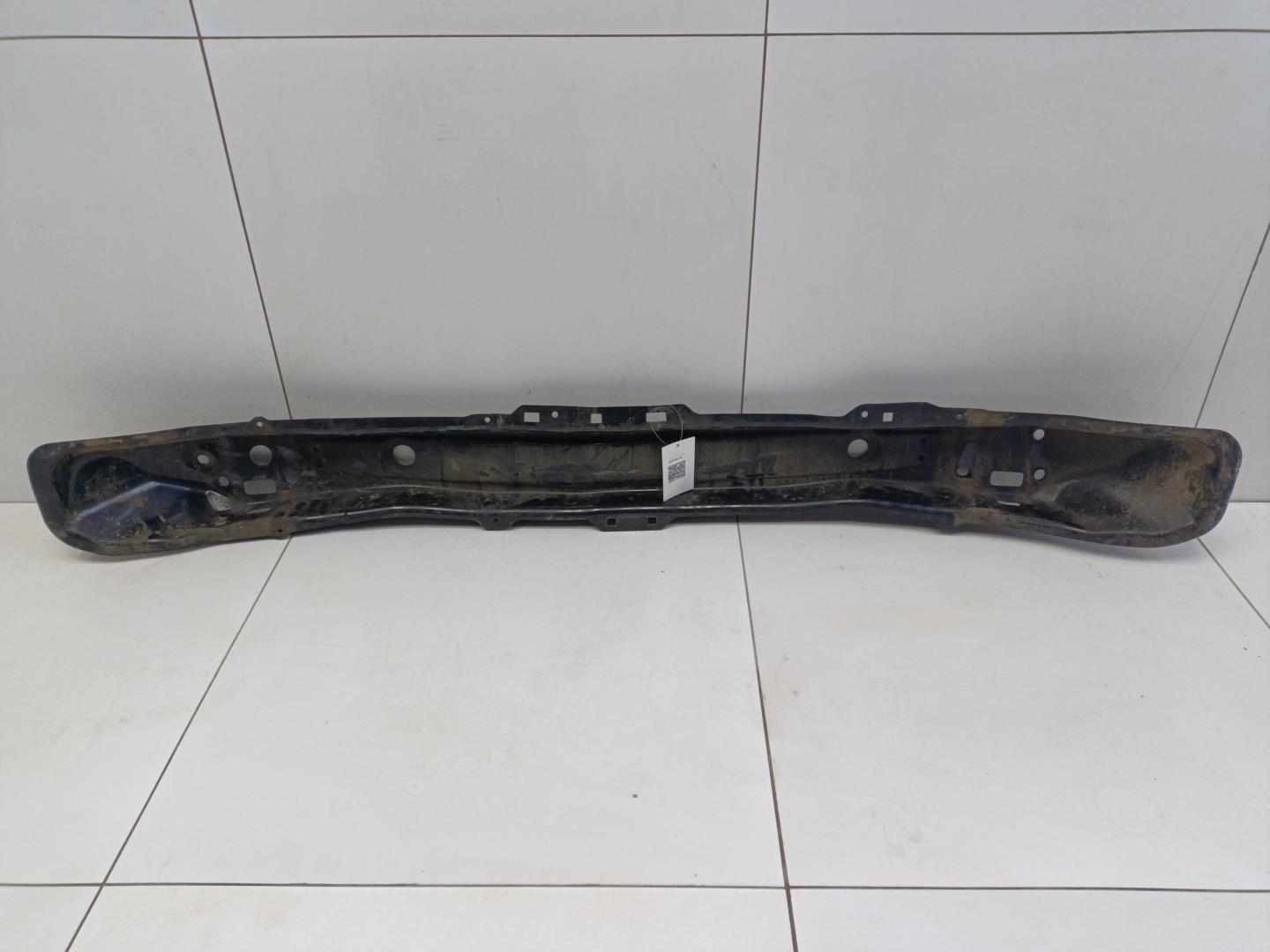 Усилитель переднего бампера