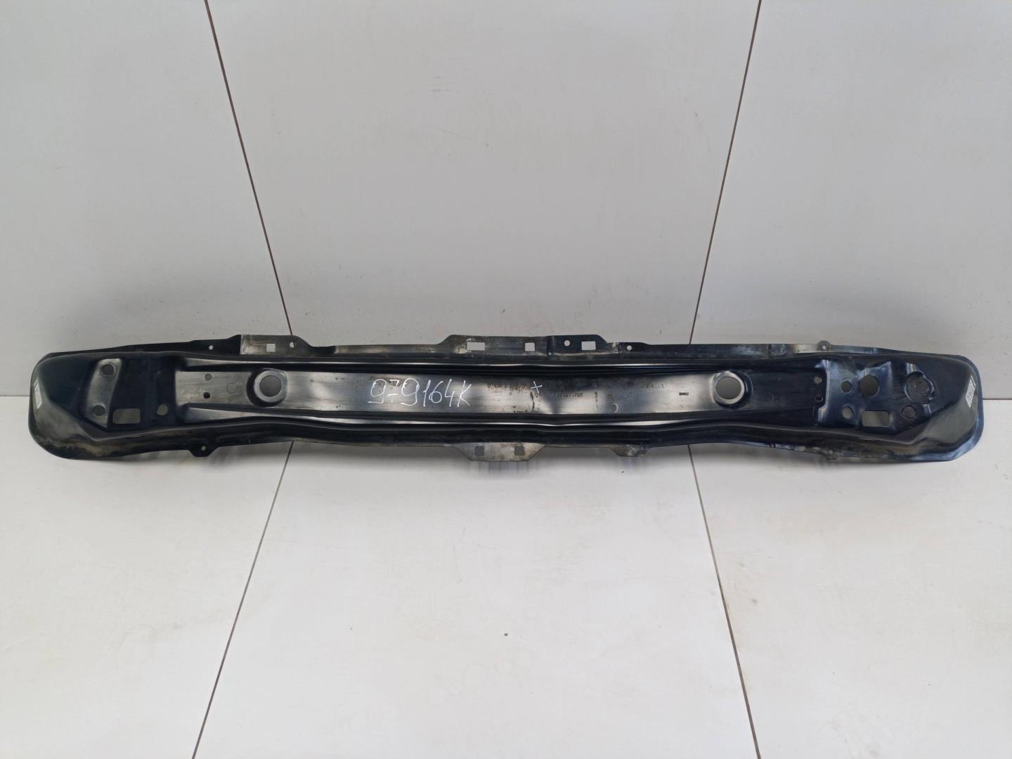 Усилитель переднего бампера