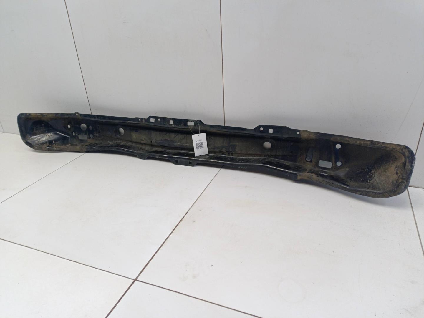 Усилитель переднего бампера