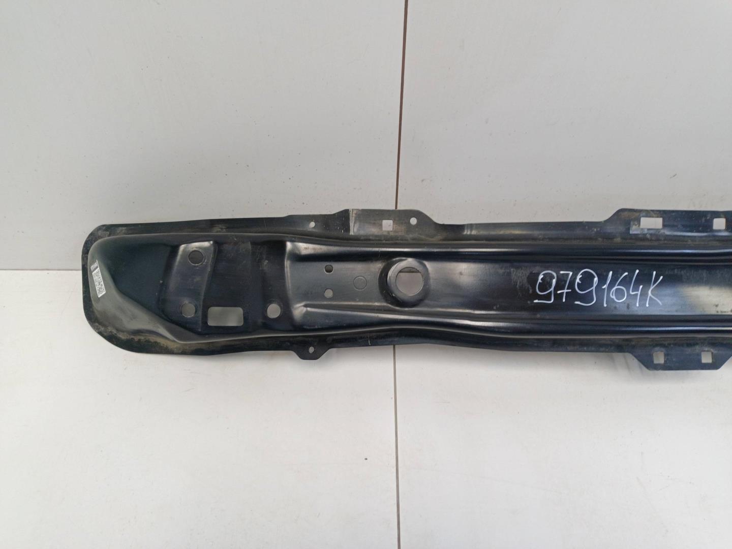 Усилитель переднего бампера