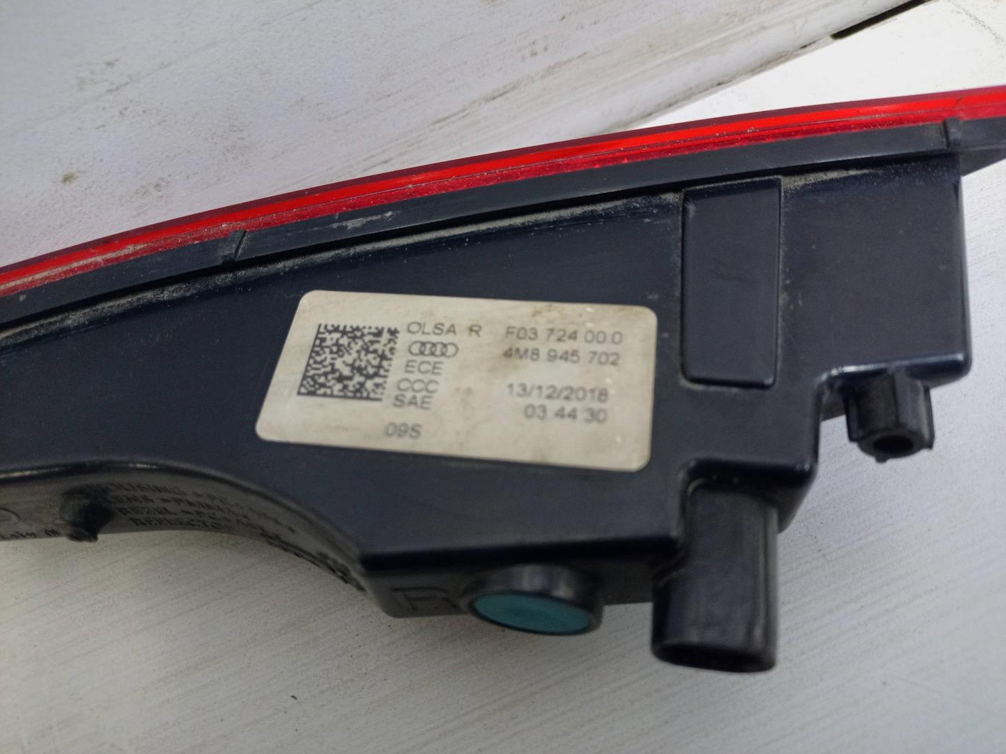 Фонарь задний в бампер правый