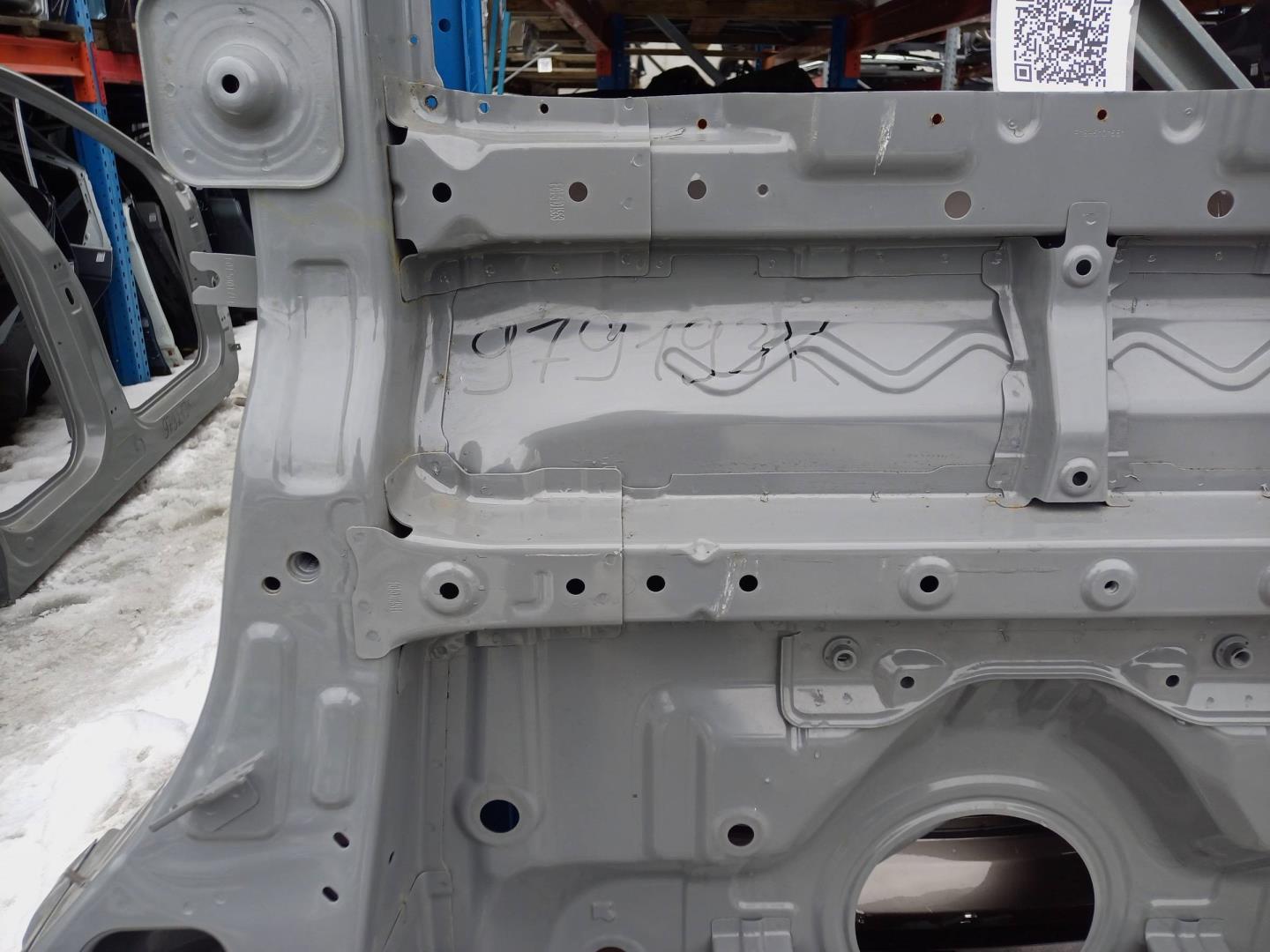 Пол багажника