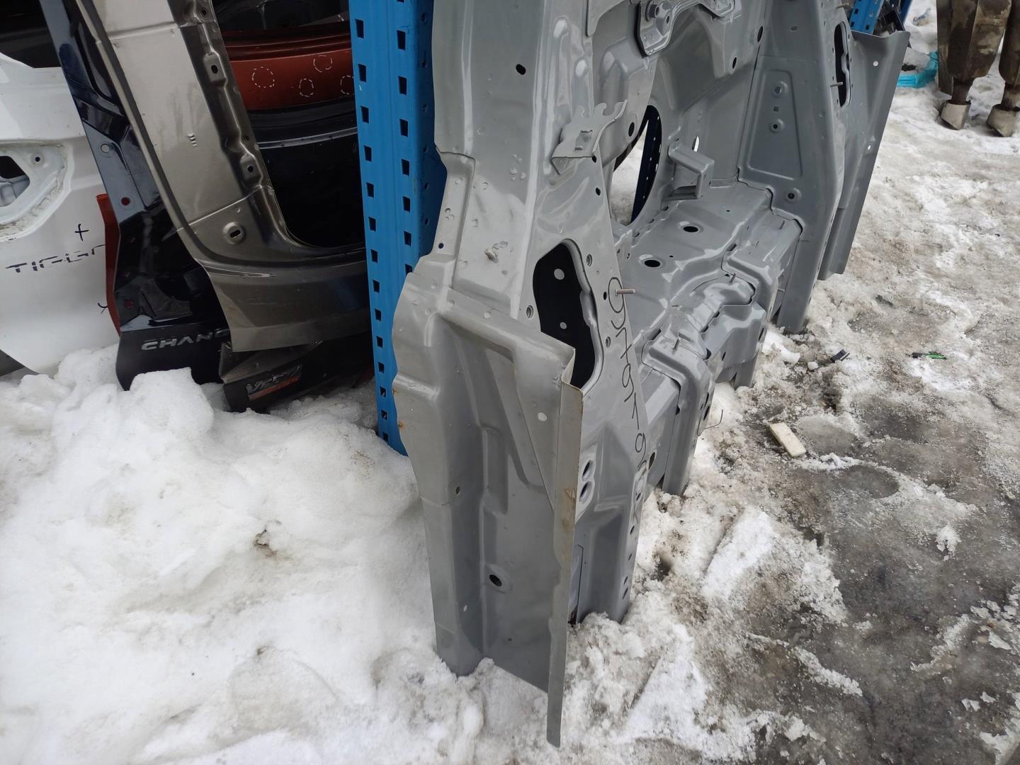 Пол багажника