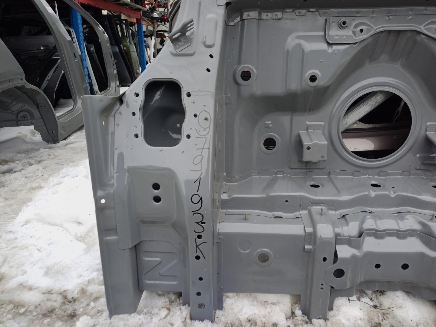 Пол багажника