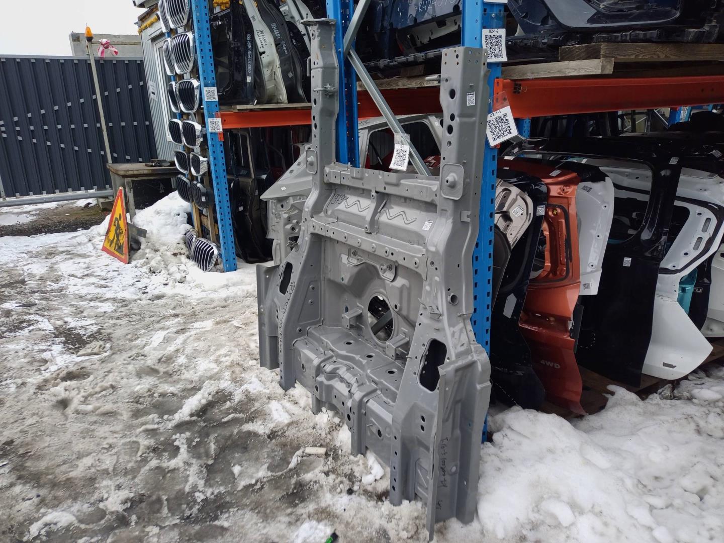 Пол багажника