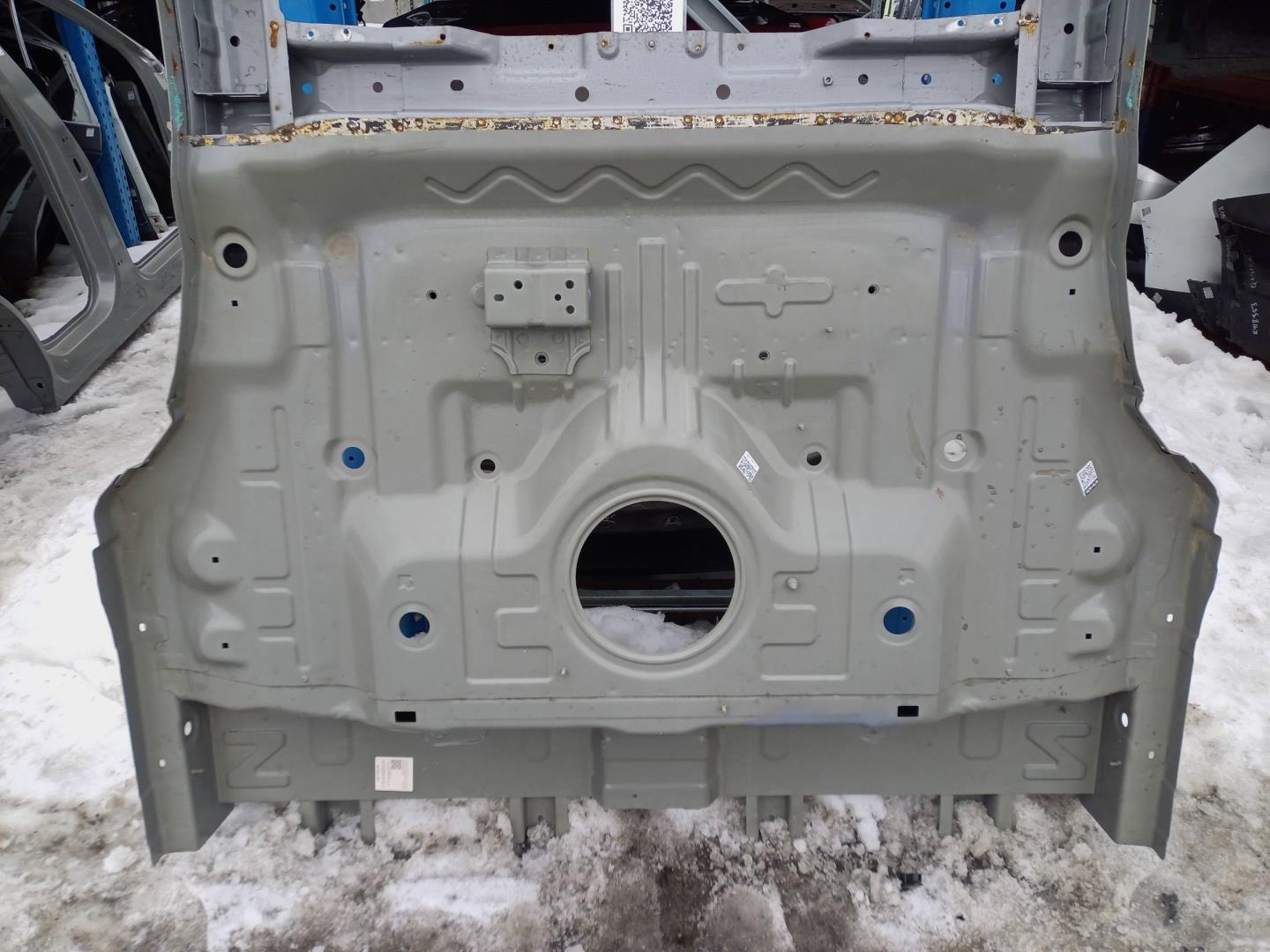 Пол багажника