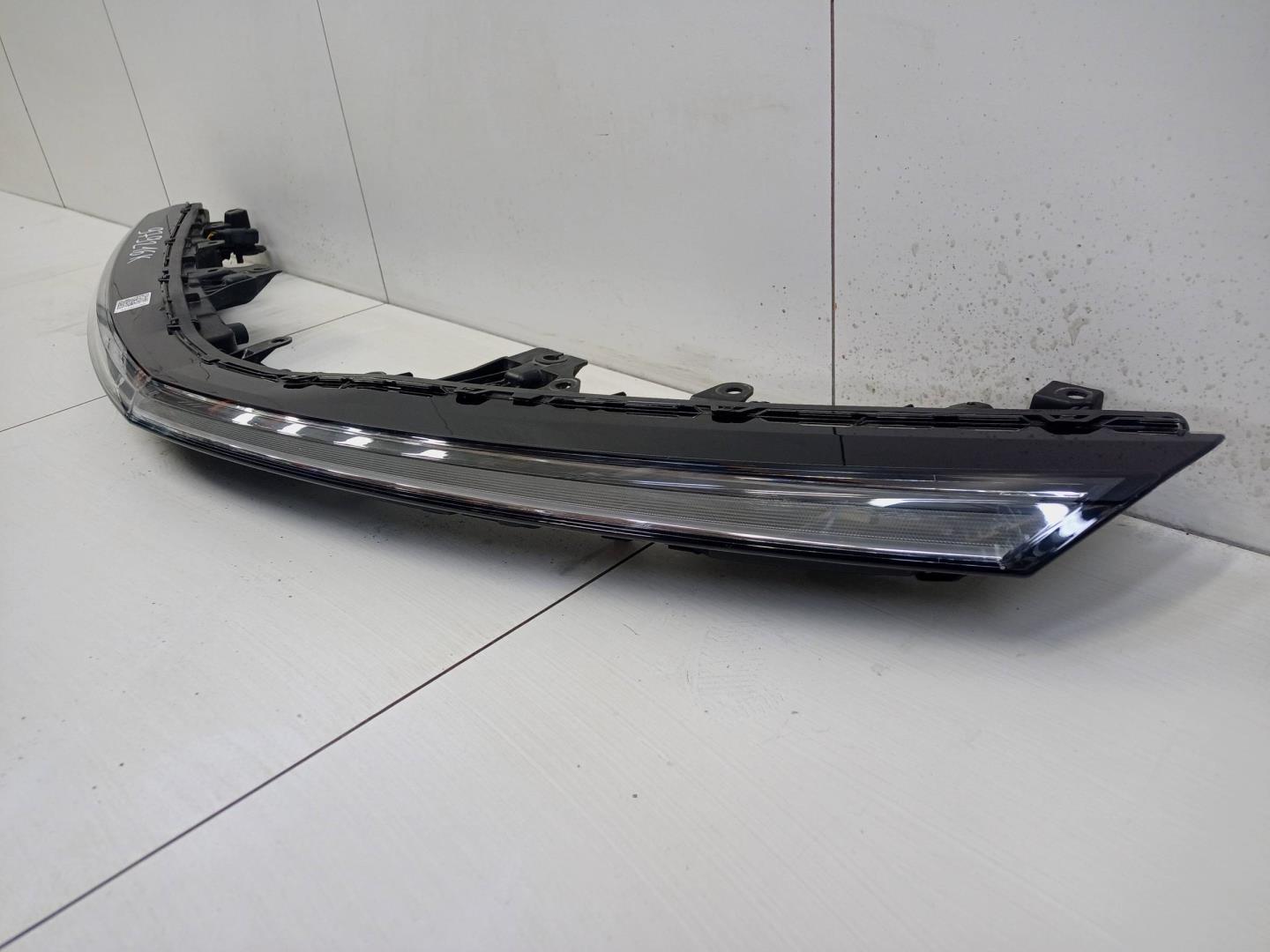 Фара дневного света (ходовые огни)