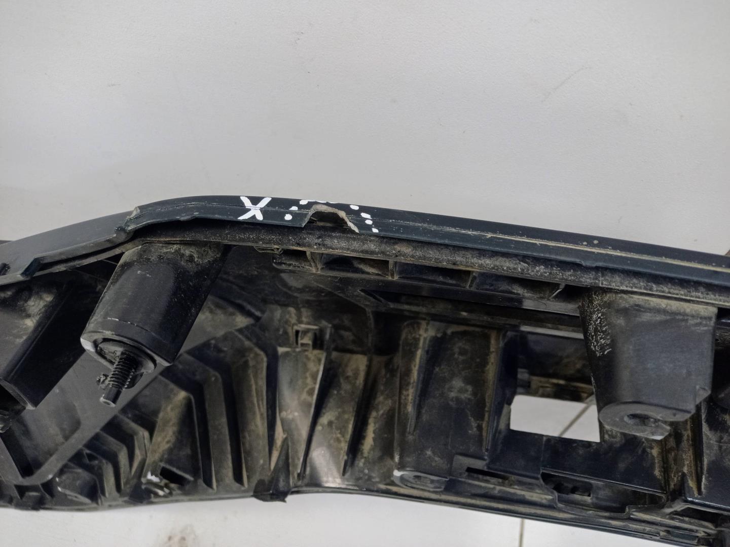 Накладка крышки багажника