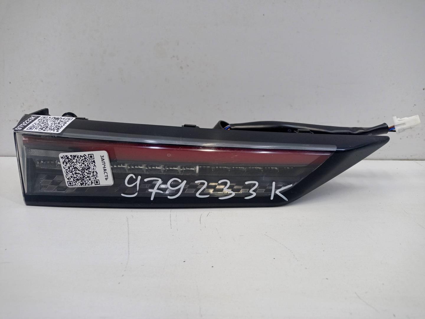 Фонарь задний внутренний левый