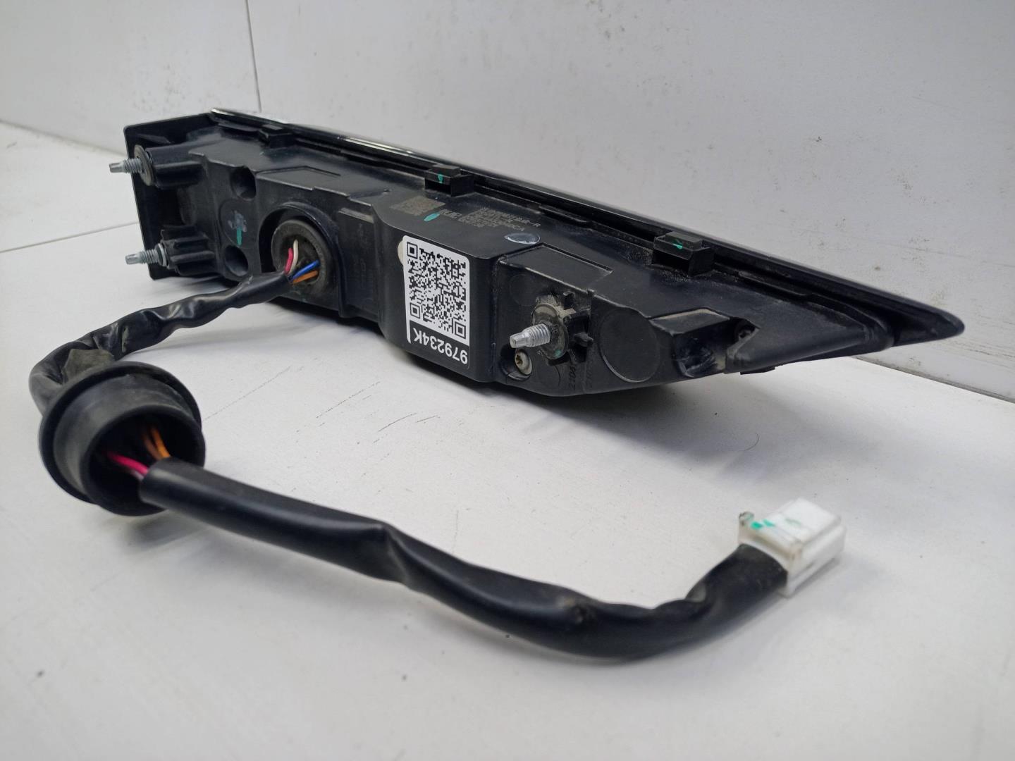 Фонарь задний внутренний правый