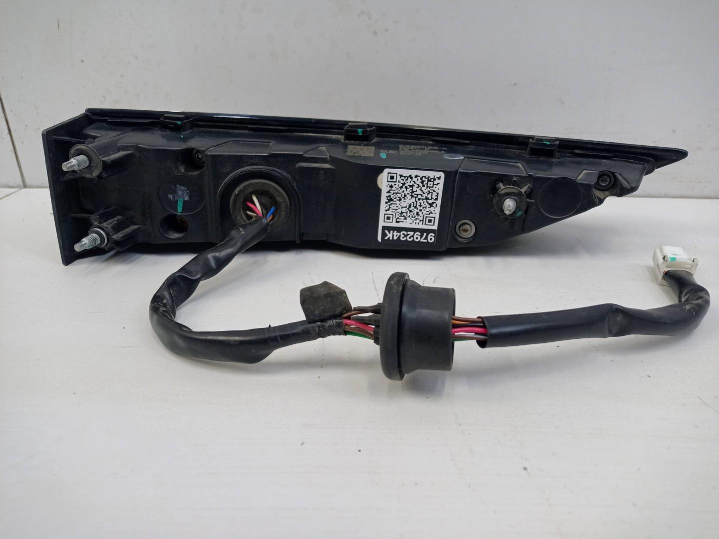 Фонарь задний внутренний правый