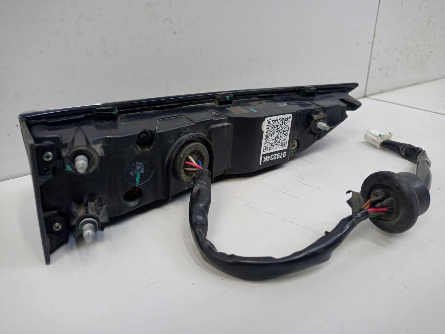 Фонарь задний внутренний правый