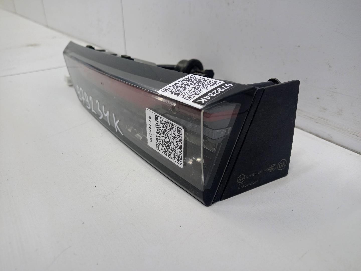 Фонарь задний внутренний правый