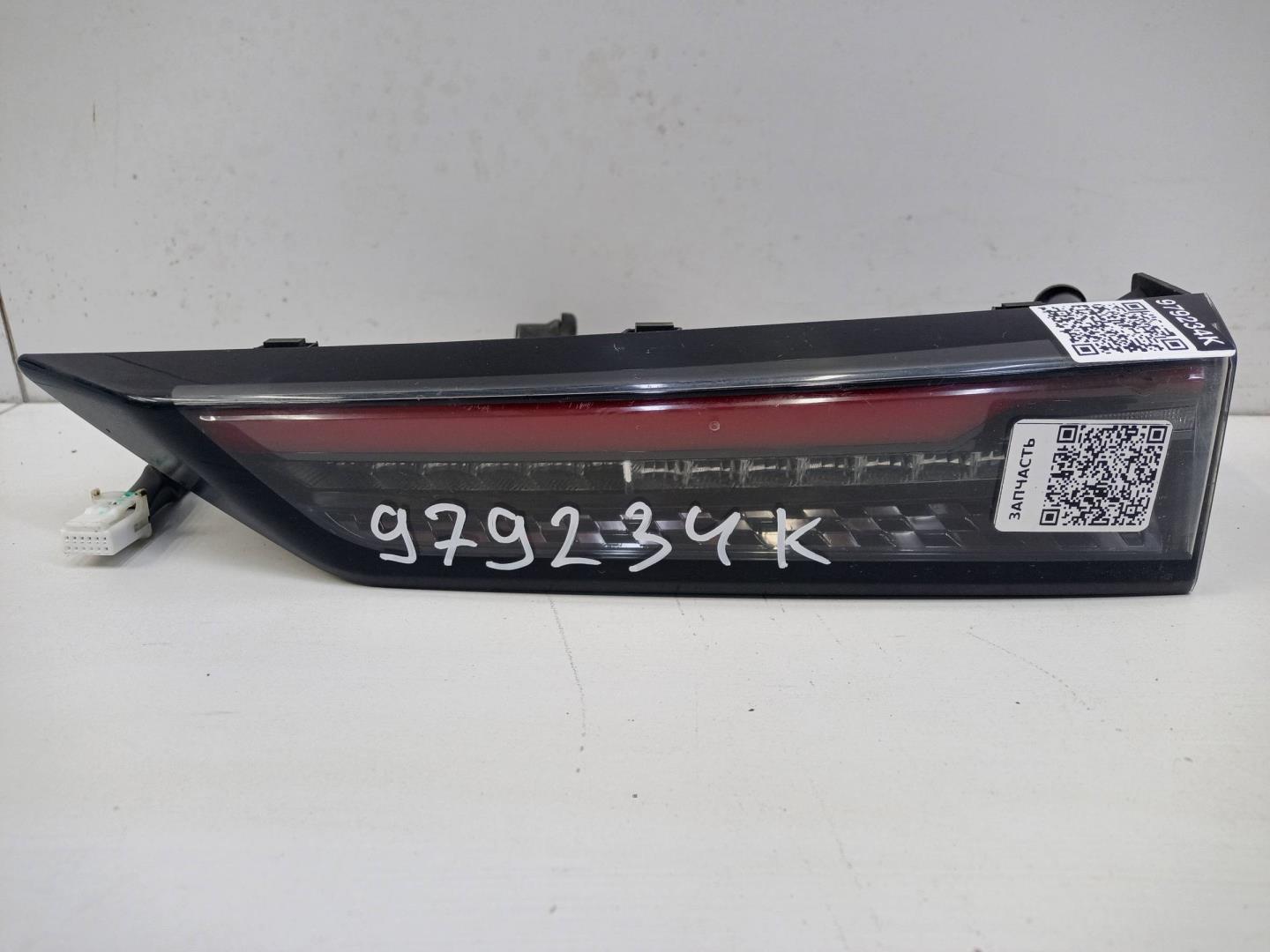 Фонарь задний внутренний правый