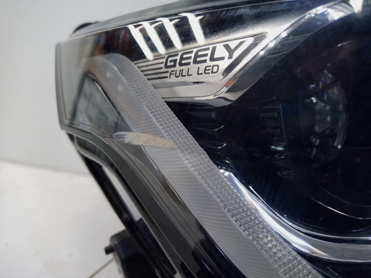 Фара правая