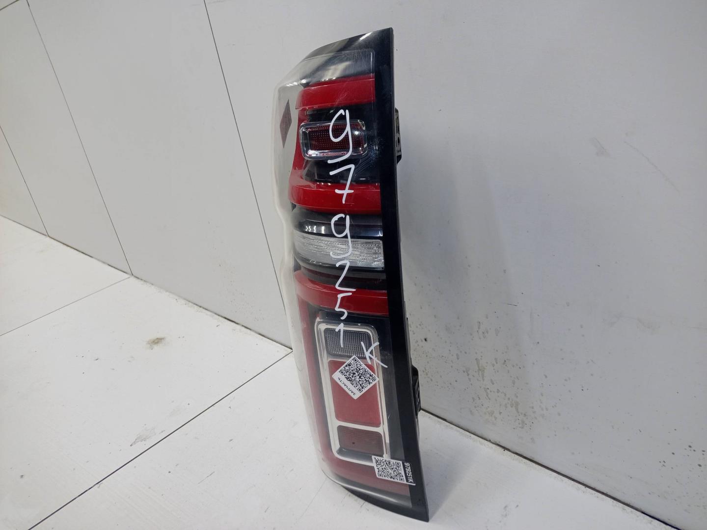 Фонарь задний левый