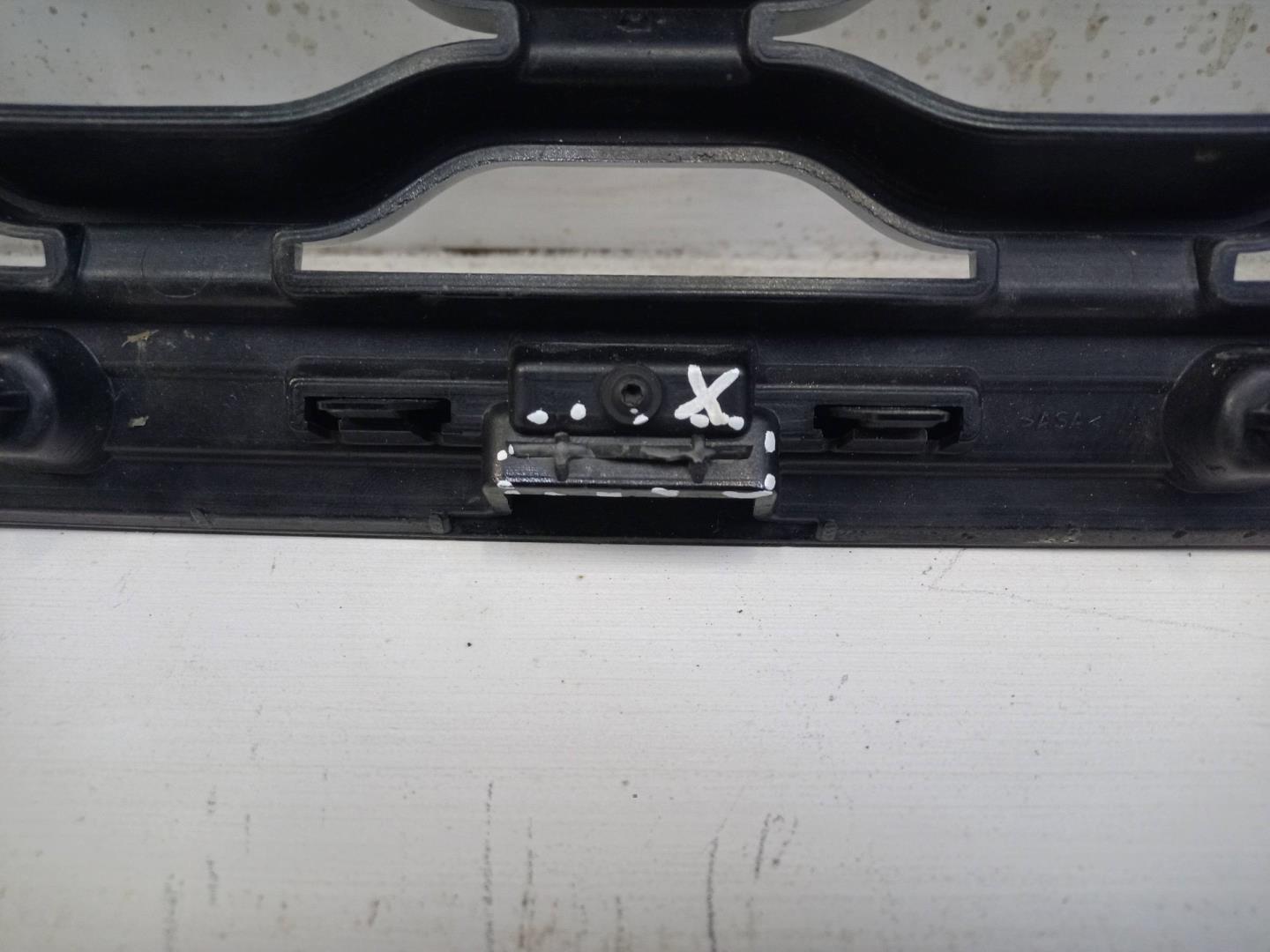 Решетка радиатора