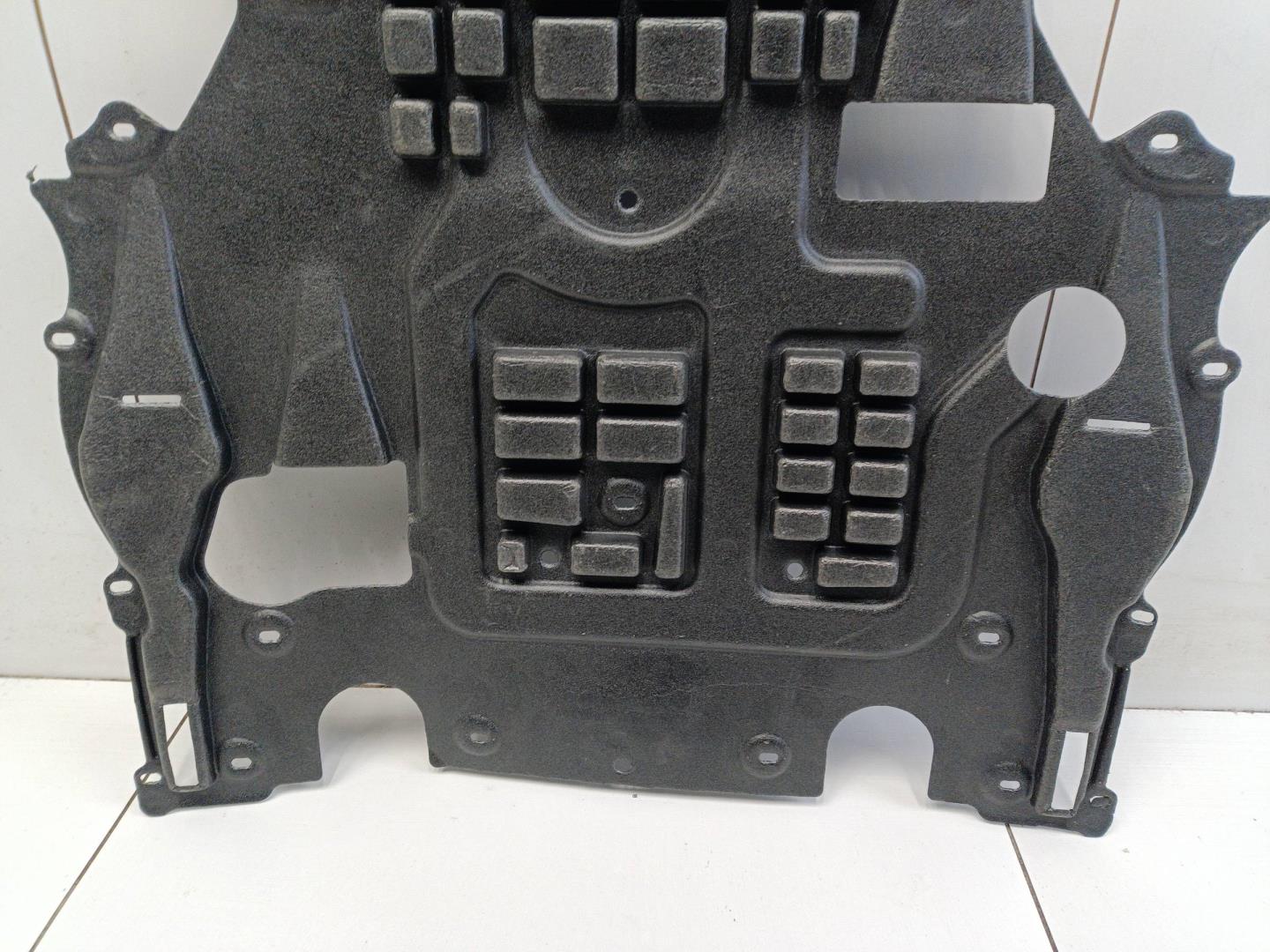 Пыльник двигателя