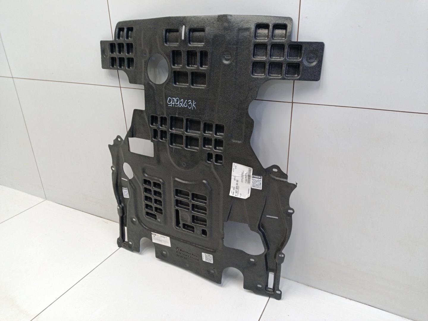 Пыльник двигателя