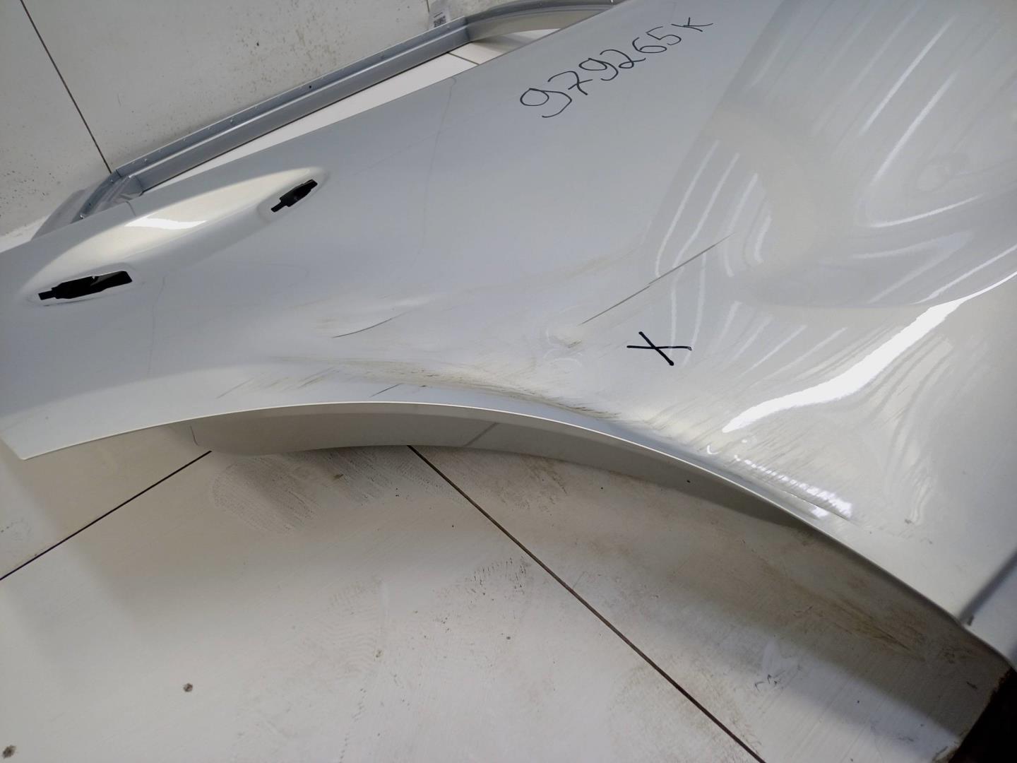 Дверь задняя правая