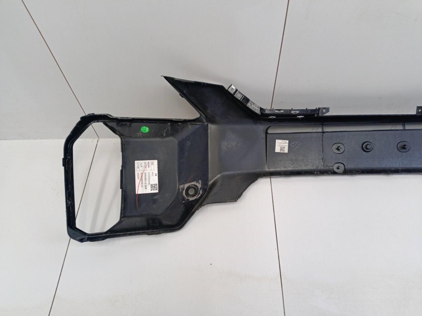 Накладка переднего бампера центральная