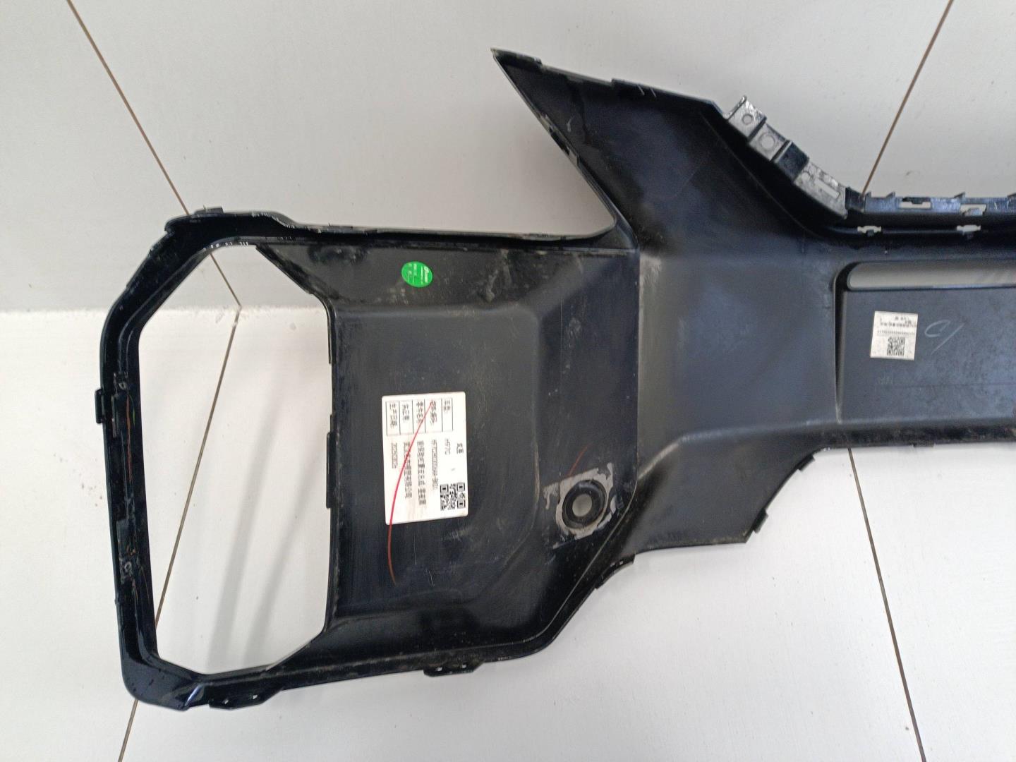 Накладка переднего бампера центральная