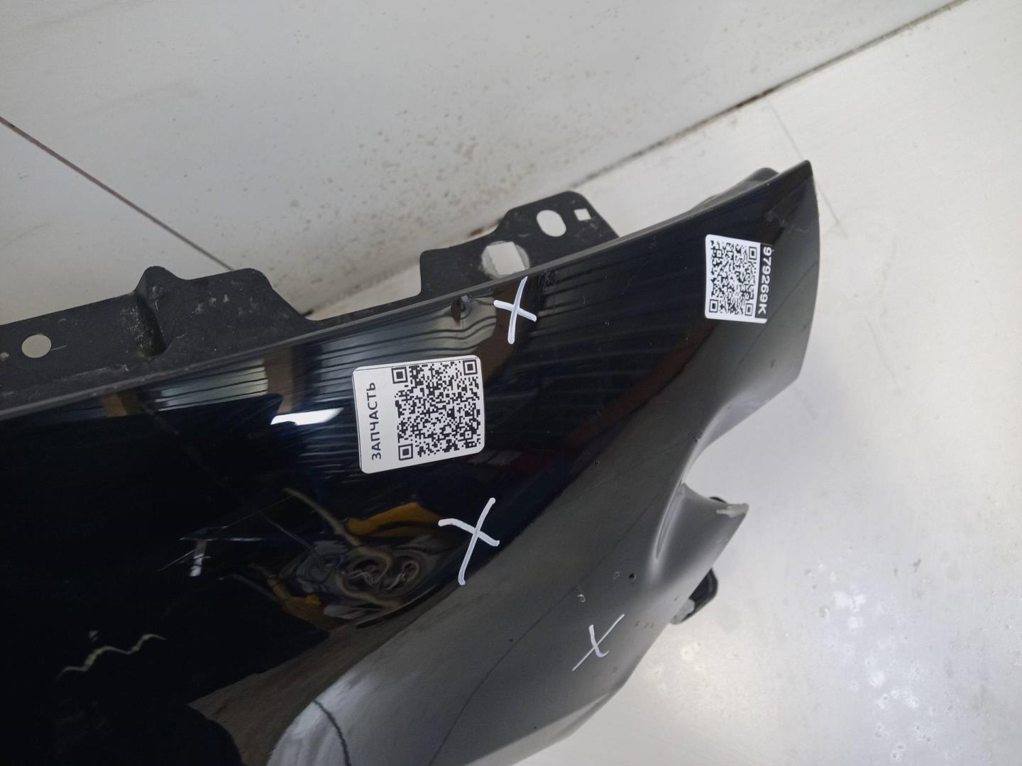 Крыло переднее правое