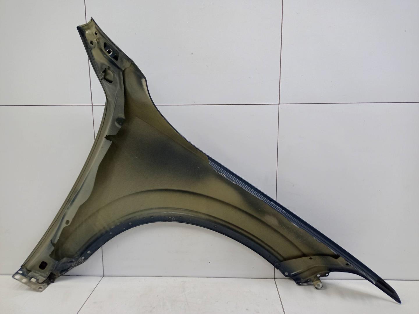 Крыло переднее левое