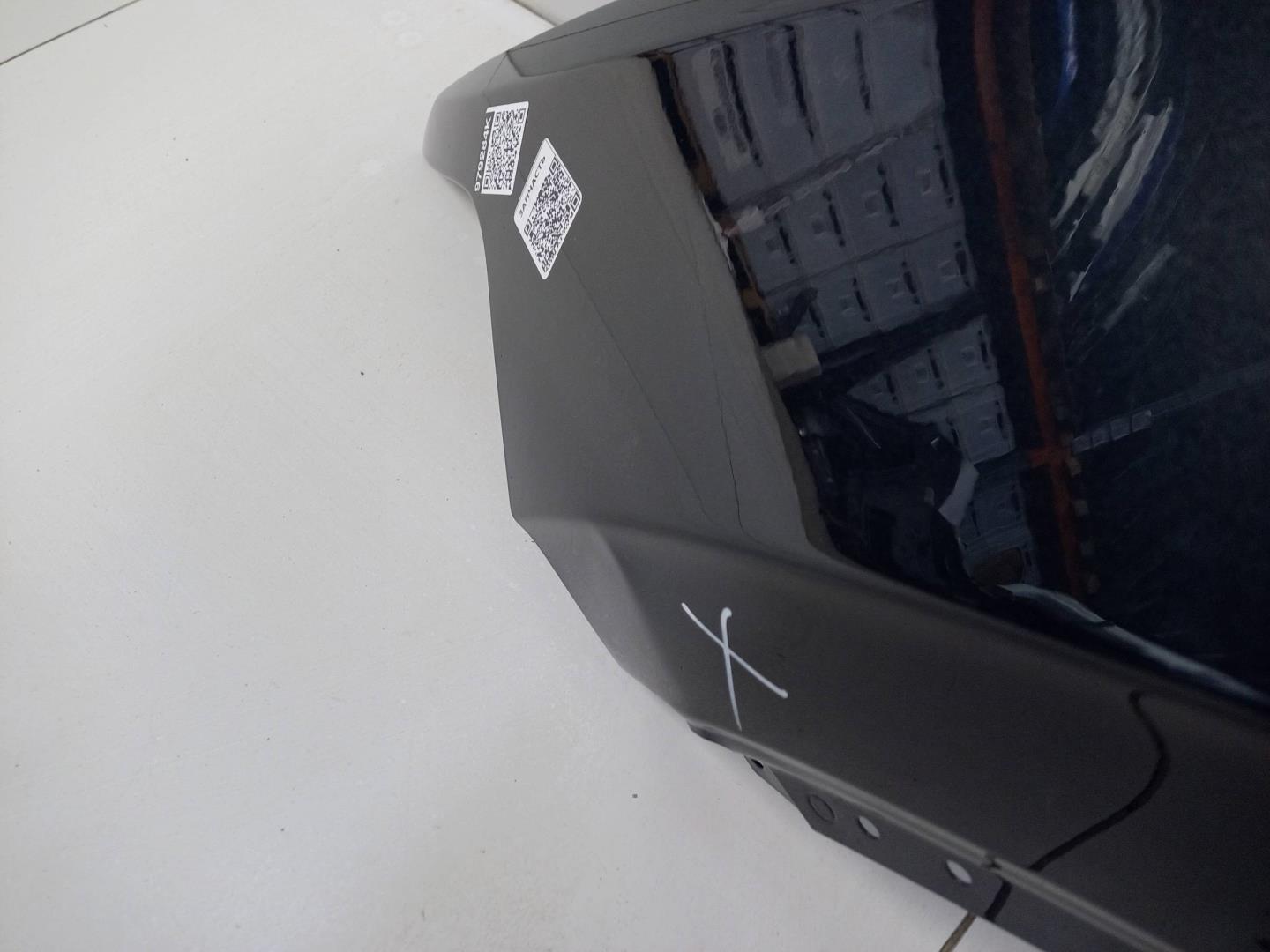 Крыло переднее левое