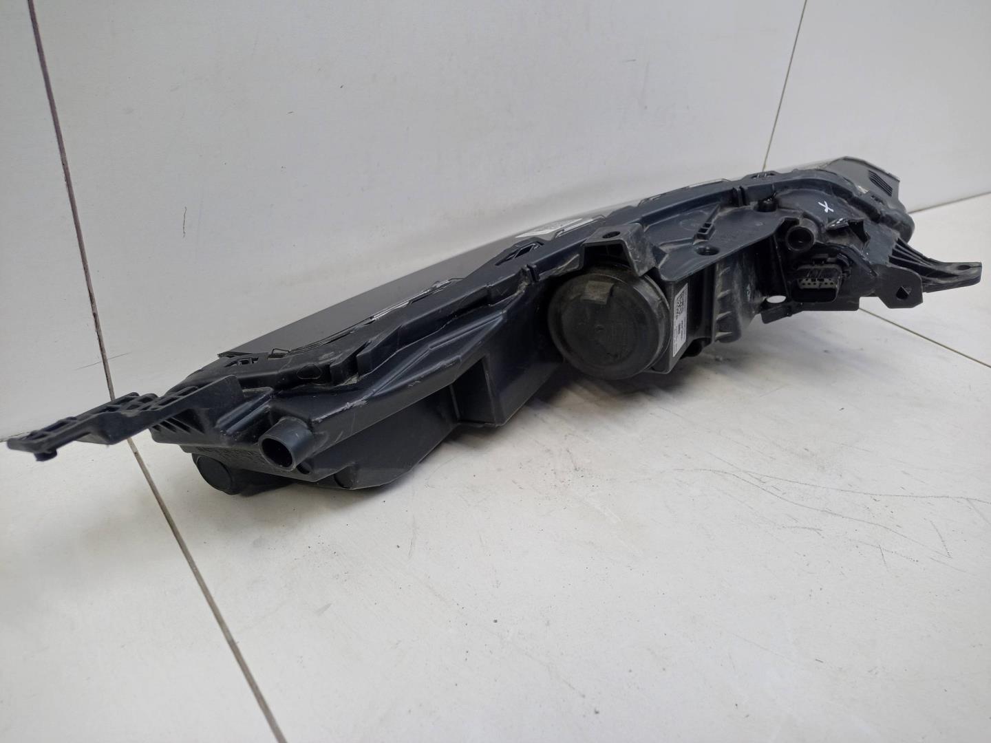 Фара дневного света левая (ходовые огни)