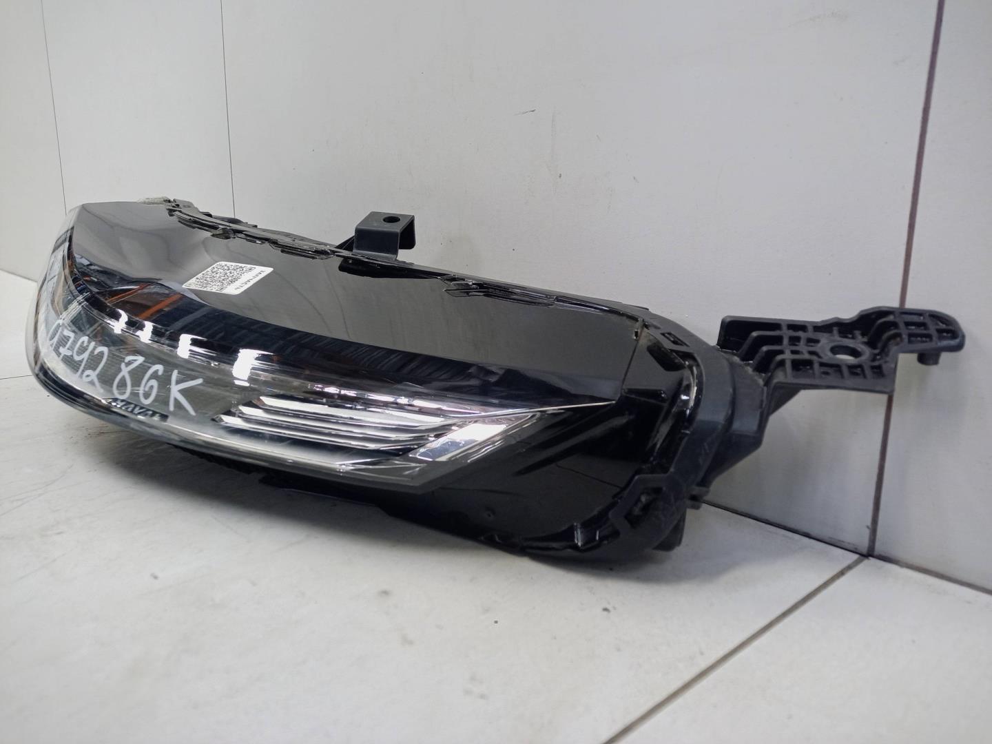 Фара дневного света левая (ходовые огни)