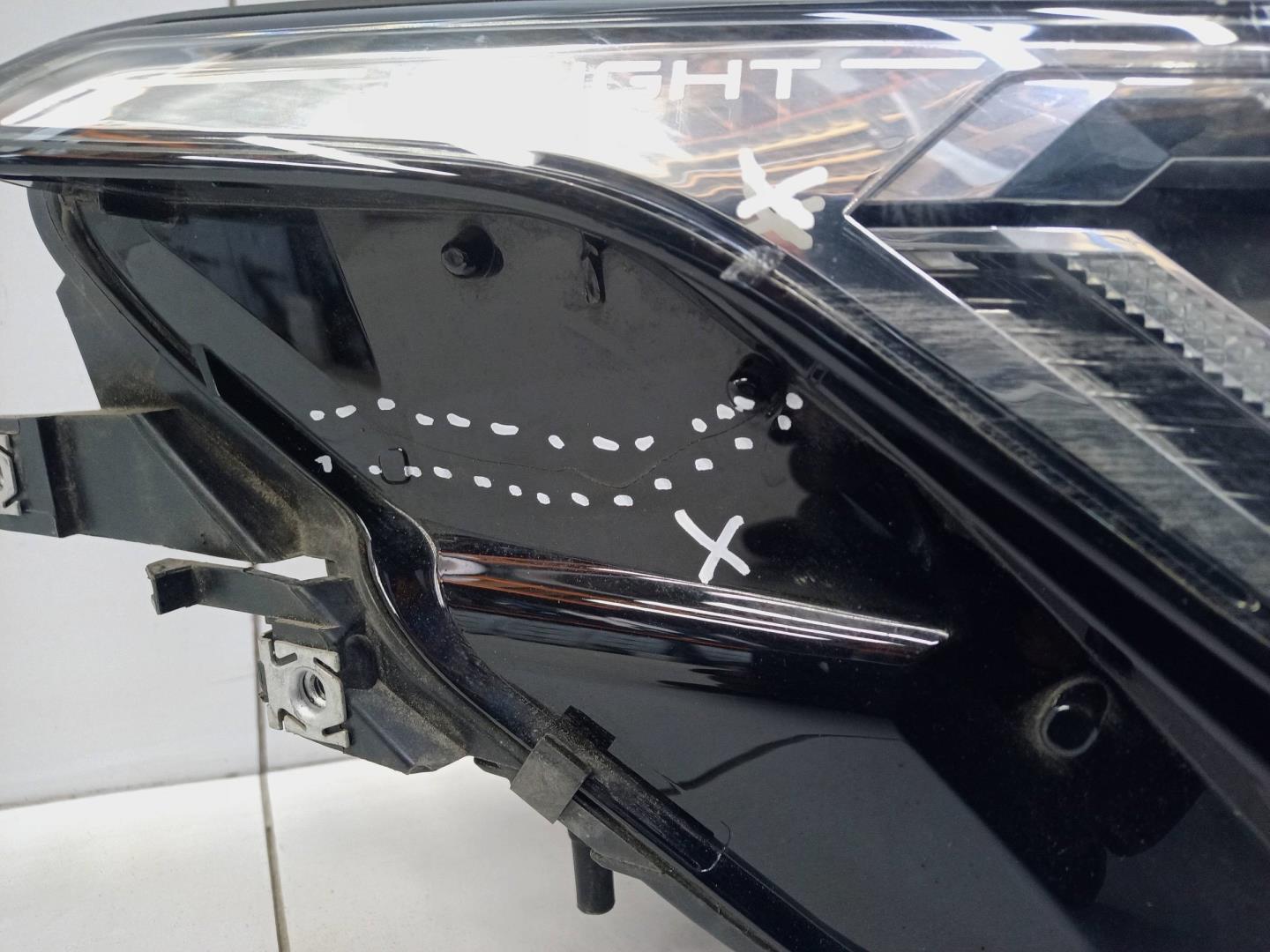 Фара правая