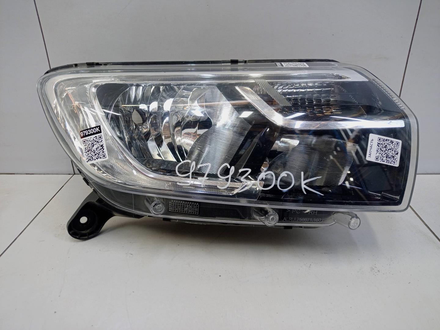 Фара правая