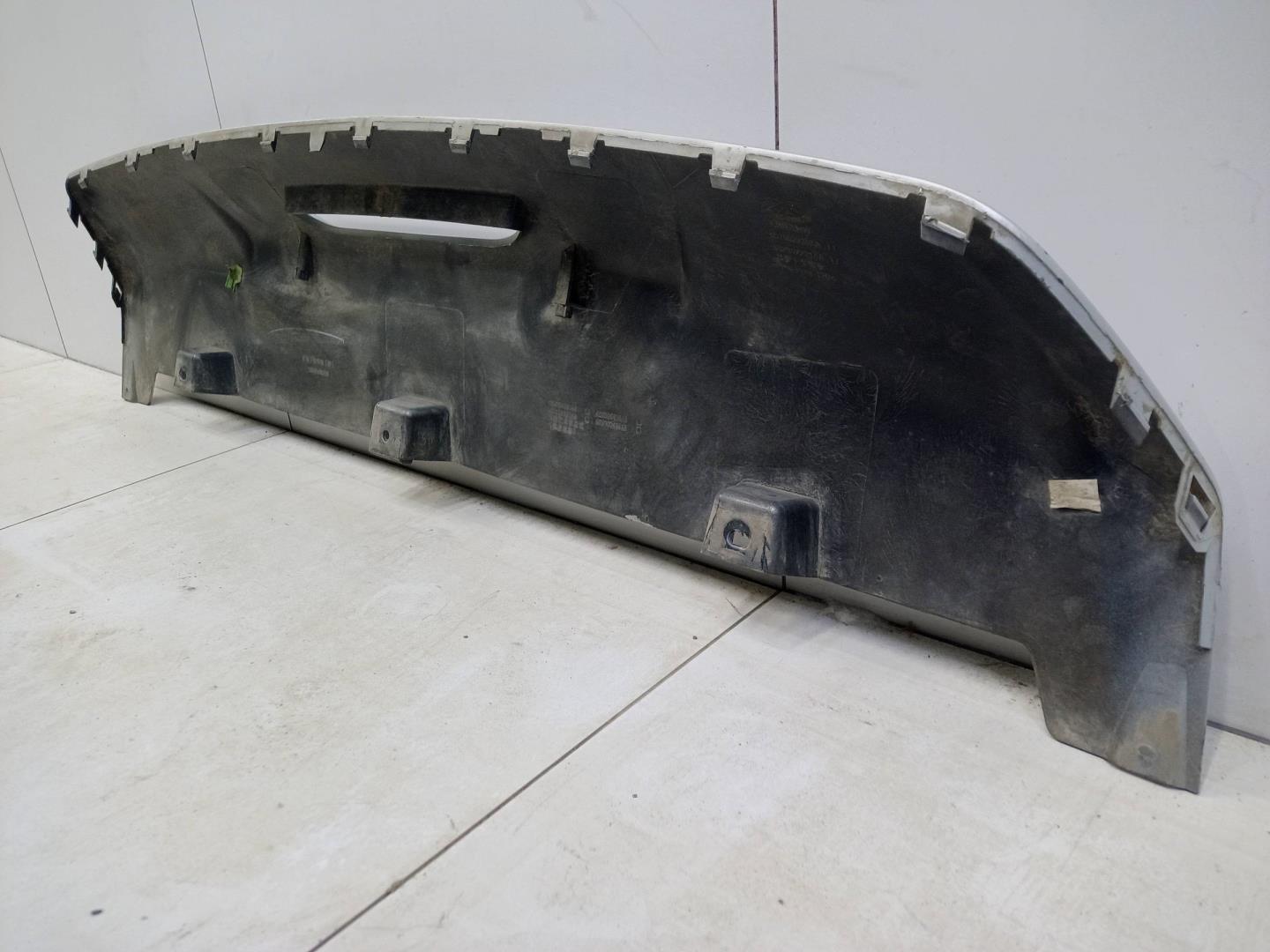 Накладка заднего бампера