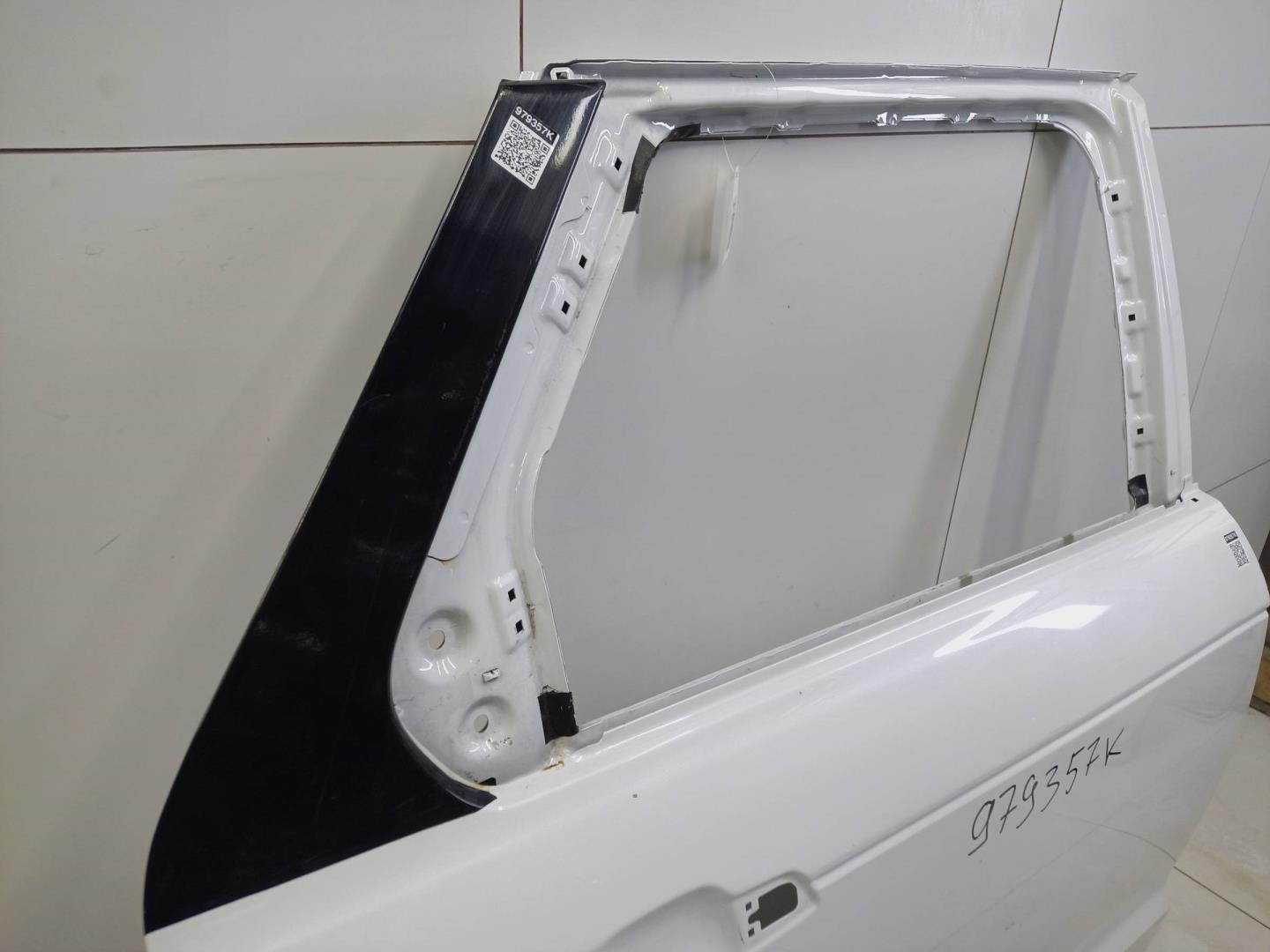 Дверь задняя правая