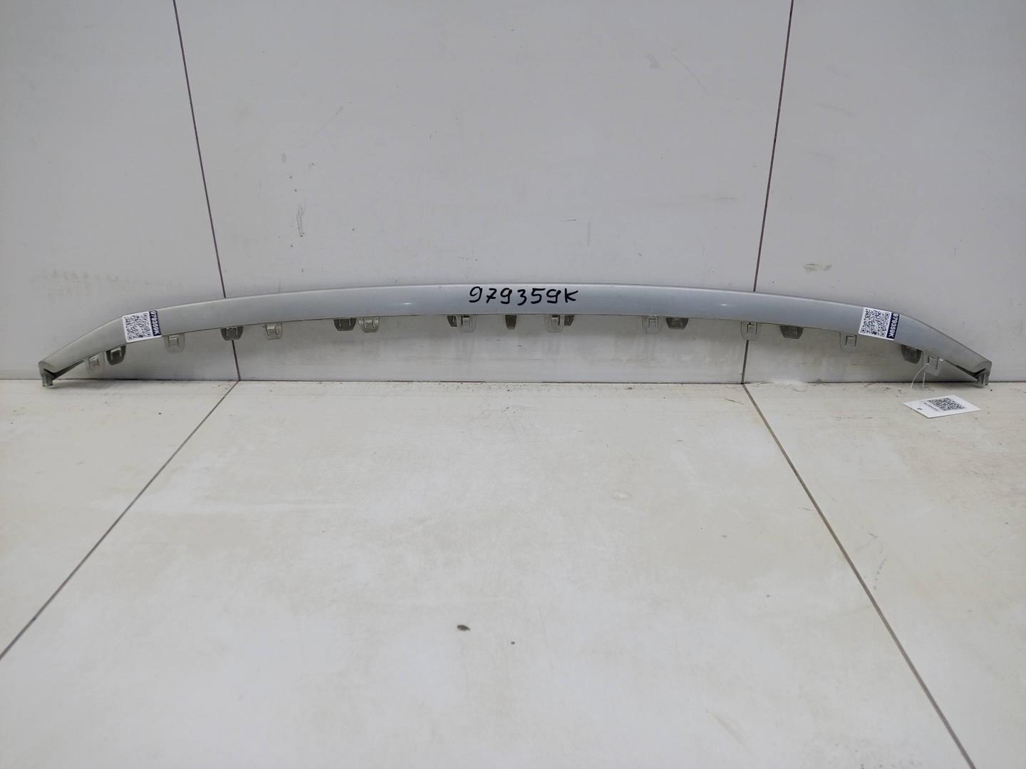 Накладка переднего бампера