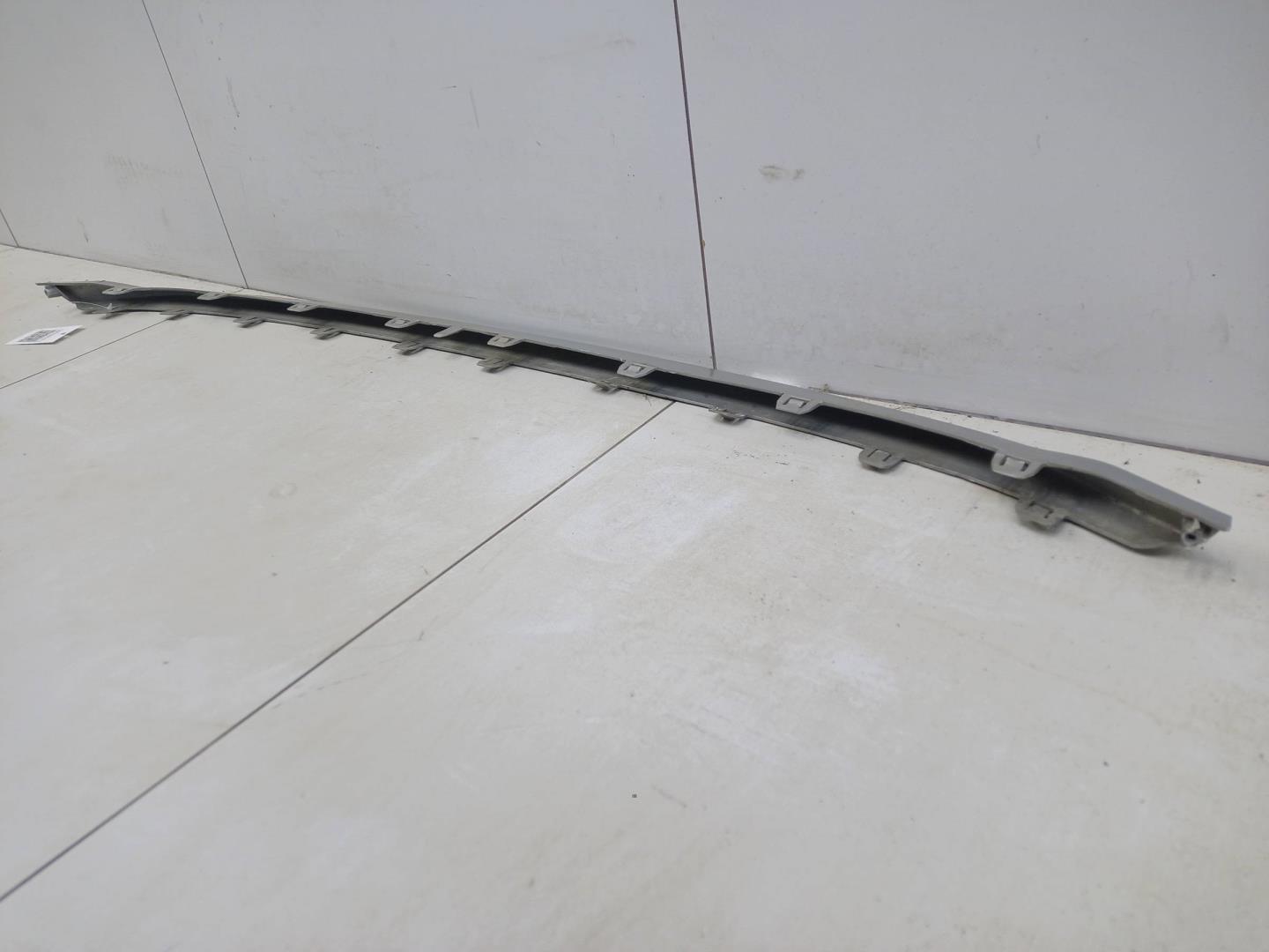 Накладка переднего бампера