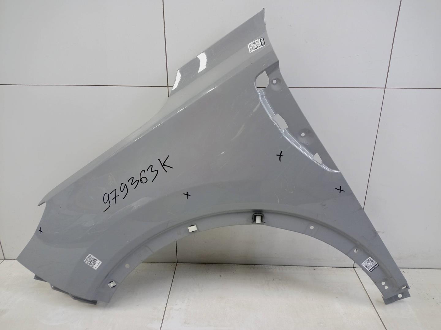 Крыло переднее левое