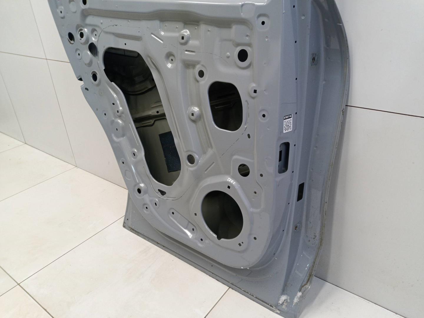 Дверь задняя левая