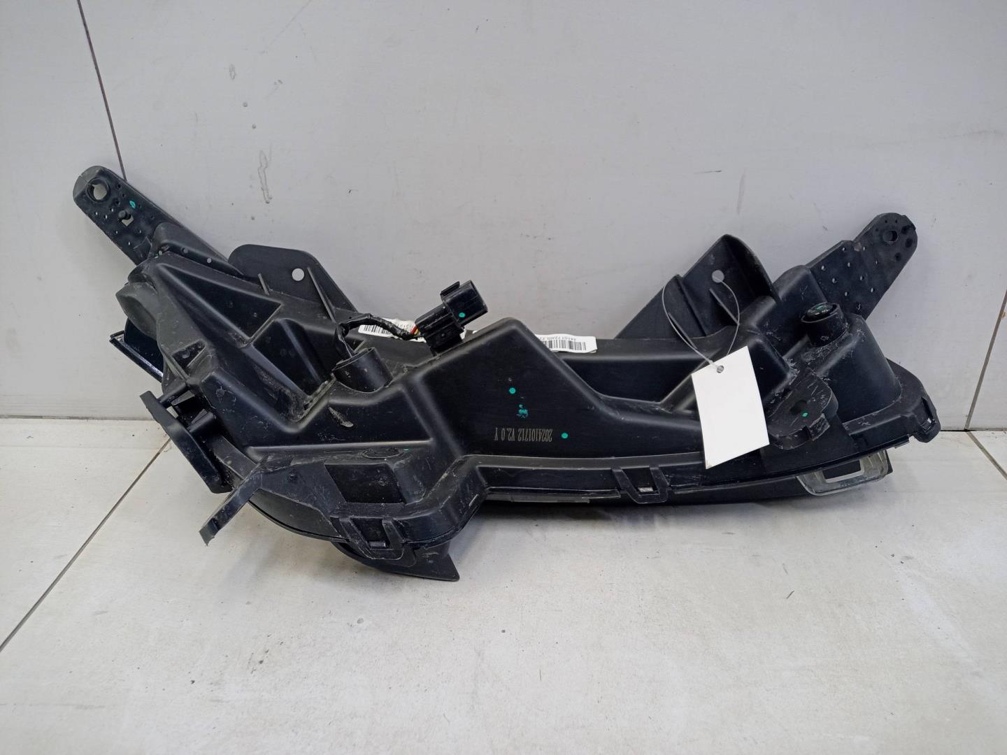 Фара дневного света левая (ходовые огни)