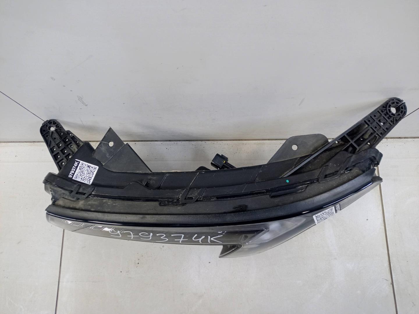 Фара дневного света левая (ходовые огни)