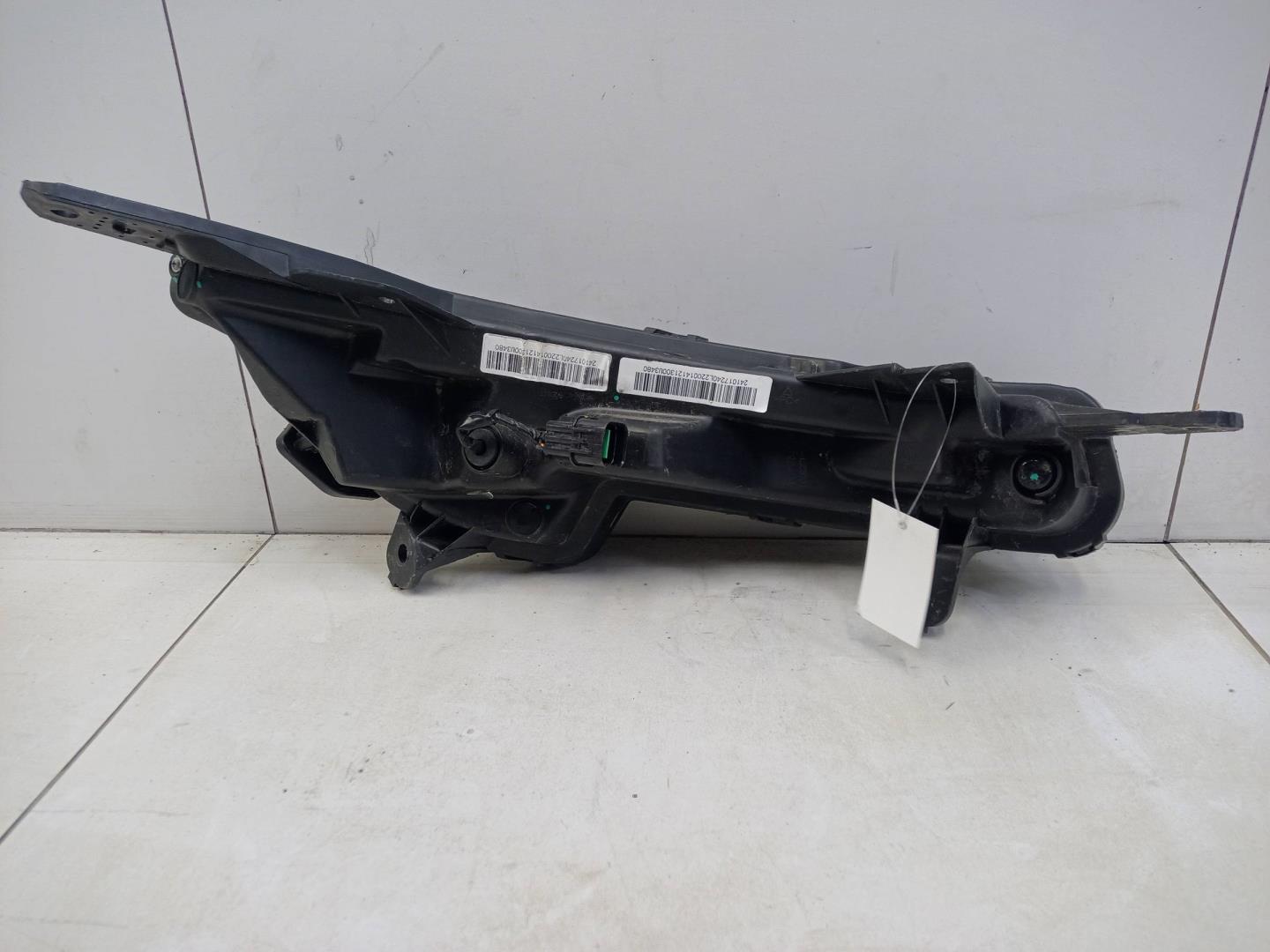 Фара дневного света левая (ходовые огни)